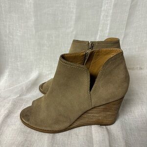 Lucky Brand SZ 7.5